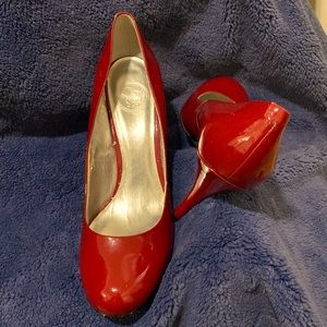 Slightly deeper red than picture shows They look beautiful on.